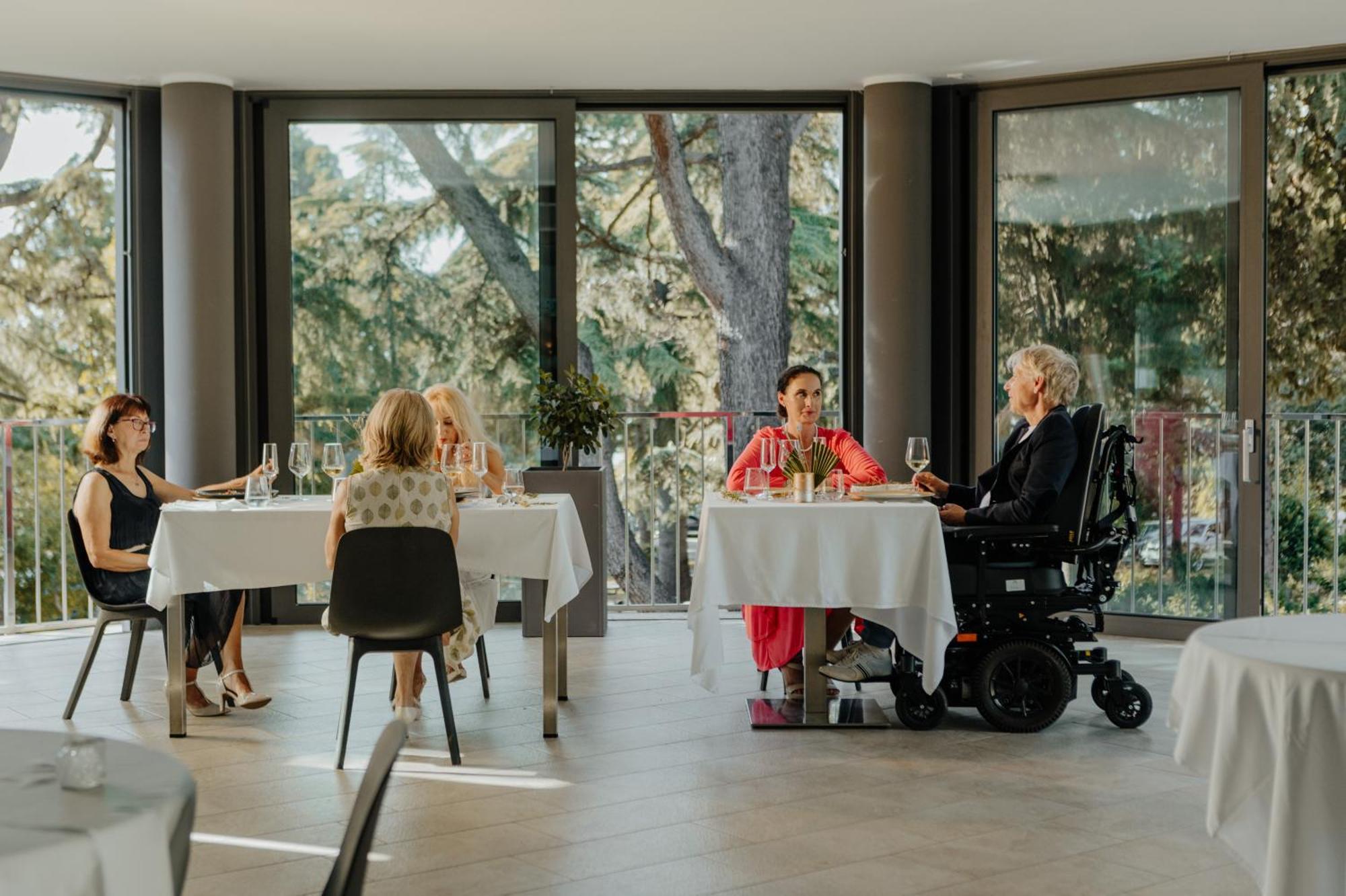 Floramare Health Resort Izola Bagian luar foto